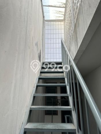 Hunian Mewah Siap Huni LT 157m2 di Kebayoran Baru, Jakarta Selatan Hunian Mewah Siap Huni LT 157m2 di Kebayoran Baru, Jakarta Selatan