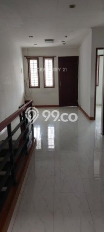 UNIT SPESIAL! Rumah di Kelapa Gading, 3 KT, Dekat Pusat Kota, LT 102m2m² LB 120m2m² UNIT SPESIAL! Rumah di Kelapa Gading, 3 KT, Dekat Pusat Kota, LT 102m2m² LB 120m2m²