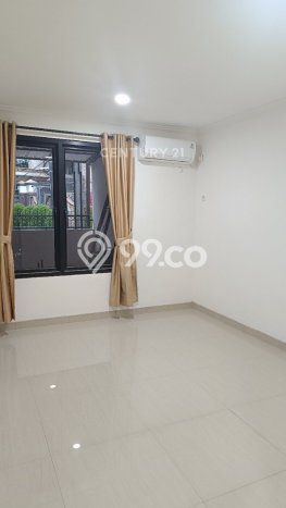 Lokasi terbaik! Rumah siap pakai dikontrakkan di Kelapa Gading LB 210m2 Lokasi terbaik! Rumah siap pakai dikontrakkan di Kelapa Gading LB 210m2