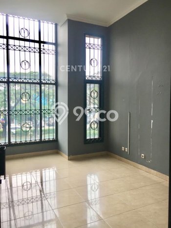 Ruko untuk disewa di Kelapa Gading punya LT 67m2 & LB 130m2 harga sewa kompetitif Ruko untuk disewa di Kelapa Gading punya LT 67m2 & LB 130m2 harga sewa kompetitif