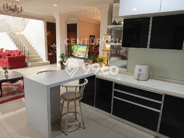 HARGA TERBAIK! Rumah di Kelapa Gading, 5 KT, Lingkungan Asri, LT 300m2m² LB 400m2m² HARGA TERBAIK! Rumah di Kelapa Gading, 5 KT, Lingkungan Asri, LT 300m2m² LB 400m2m²