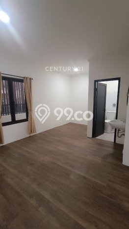 Lokasi terbaik! Rumah siap pakai dikontrakkan di Kelapa Gading LB 210m2 Lokasi terbaik! Rumah siap pakai dikontrakkan di Kelapa Gading LB 210m2