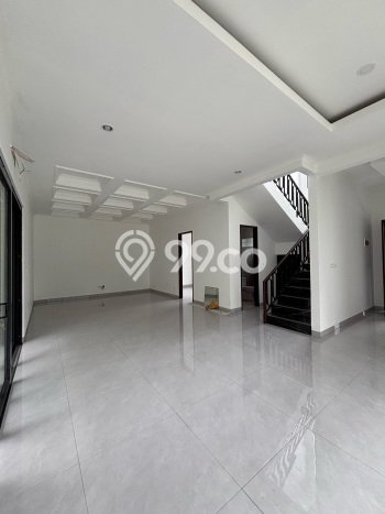 Rumah Siap Huni 4 KT 3 KM di Lokasi Strategis BSD City, Tangerang Rumah Siap Huni 4 KT 3 KM di Lokasi Strategis BSD City, Tangerang