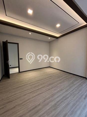 Kesempatan Memiliki Properti di Pusat Kota Gading Serpong, Tangerang - 4 Kamar Tidur Kesempatan Memiliki Properti di Pusat Kota Gading Serpong, Tangerang - 4 Kamar Tidur