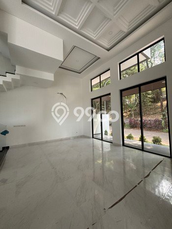 Rumah Strategis BSD City, Tangerang, Luas 249m² Bangunan 416m² Rumah Strategis BSD City, Tangerang, Luas 249m² Bangunan 416m²