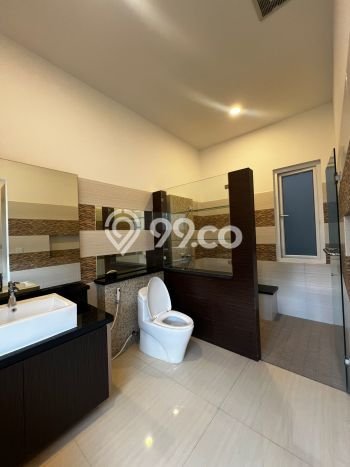 Jual Rumah Mewah Elegan Dengan View Eksklusif di Alam Sutera, Tangerang Jual Rumah Mewah Elegan Dengan View Eksklusif di Alam Sutera, Tangerang