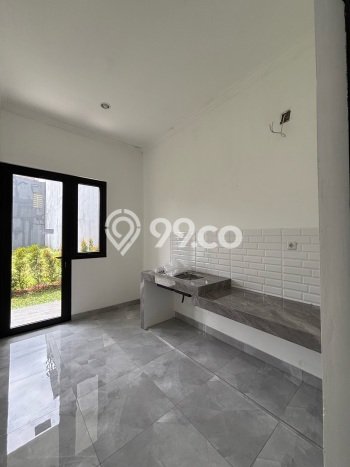 Rumah Siap Huni 4 KT 3 KM di Lokasi Strategis BSD City, Tangerang Rumah Siap Huni 4 KT 3 KM di Lokasi Strategis BSD City, Tangerang