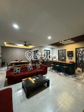 Hunian Mewah LB 500m2 Siap Pakai Desain Elegan di BSD City, Tangerang Hunian Mewah LB 500m2 Siap Pakai Desain Elegan di BSD City, Tangerang