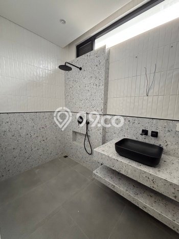 Rumah area BSD City, Tangerang, LT 264m² Bangunan 380m² - INVESTASI TERBAIK! Rumah area BSD City, Tangerang, LT 264m² Bangunan 380m² - INVESTASI TERBAIK!