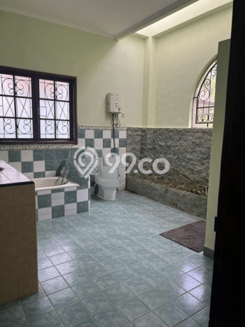 Hunian Mewah LB 250m2 Siap Pakai Desain Elegan di Tibubeneng, Badung Hunian Mewah LB 250m2 Siap Pakai Desain Elegan di Tibubeneng, Badung
