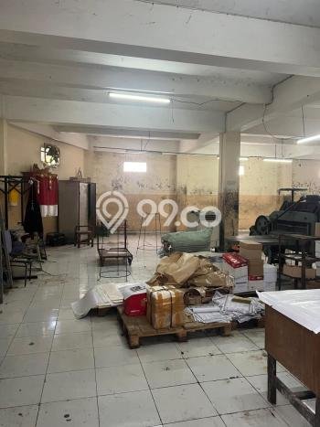 KEUNTUNGAN BERLIPAT! Kantor Kawasan Gatot Subroto, Luas 2000m², Lokasi Mainroad KEUNTUNGAN BERLIPAT! Kantor Kawasan Gatot Subroto, Luas 2000m², Lokasi Mainroad
