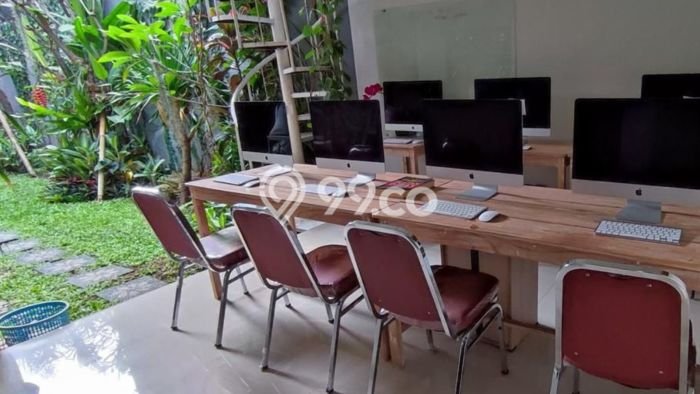 Rumah Bagus Siap Huni Di Gatot Subroto Luas 400m2 Lokasi Strategis Rumah Bagus Siap Huni Di Gatot Subroto Luas 400m2 Lokasi Strategis
