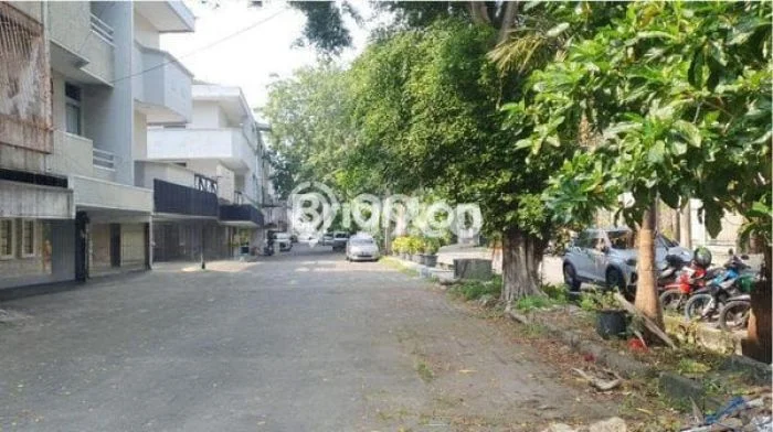 Unit Ruko Dijual di Jakarta Barat LT 135m2 & LB 180m2 Unit Ruko Dijual di Jakarta Barat LT 135m2 & LB 180m2