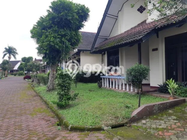 Vila Premium di , Area 242m2m², Akses ke beragam keperluan Vila Premium di , Area 242m2m², Akses ke beragam keperluan