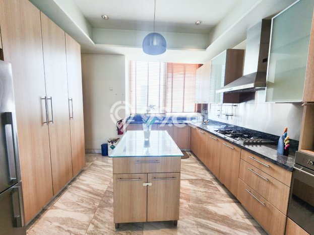 Apartemen Disewakan 3 Kamar Murah Siap Huni di Jakarta Selatan, Luas 232m2 Apartemen Disewakan 3 Kamar Murah Siap Huni di Jakarta Selatan, Luas 232m2