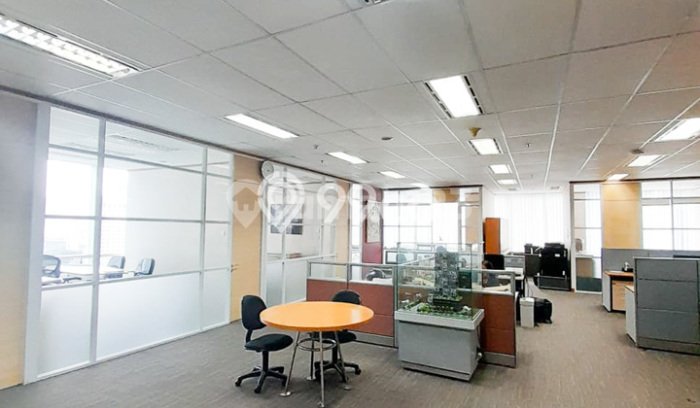 Kantor untuk Disewa di Pusat Jakarta Selatan Luas Bangunan 584m2 Kantor untuk Disewa di Pusat Jakarta Selatan Luas Bangunan 584m2