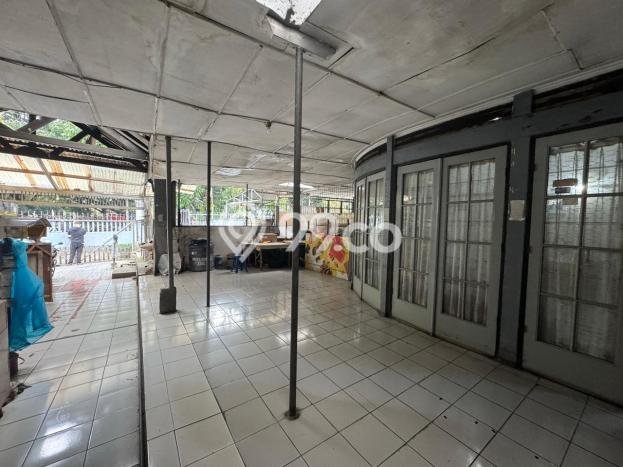 Dijual Rumah Kost di Sumurbandung, Bandung, 7 KT, 2 KM, Bangunan 357m2 Dijual Rumah Kost di Sumurbandung, Bandung, 7 KT, 2 KM, Bangunan 357m2