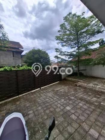 Ready to Use! Luxury House LT 261m2 Desain Elegan di Setiabudi Ready to Use! Luxury House LT 261m2 Desain Elegan di Setiabudi