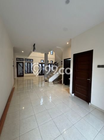 Jual Rumah Mewah Elegan Dengan View Eksklusif di Taman Holis Indah, Bandung Jual Rumah Mewah Elegan Dengan View Eksklusif di Taman Holis Indah, Bandung
