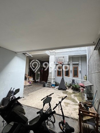 Hunian Elit LB 350m2 Siap Huni Desain Elegan di Surya Sumantri, Bandung Hunian Elit LB 350m2 Siap Huni Desain Elegan di Surya Sumantri, Bandung