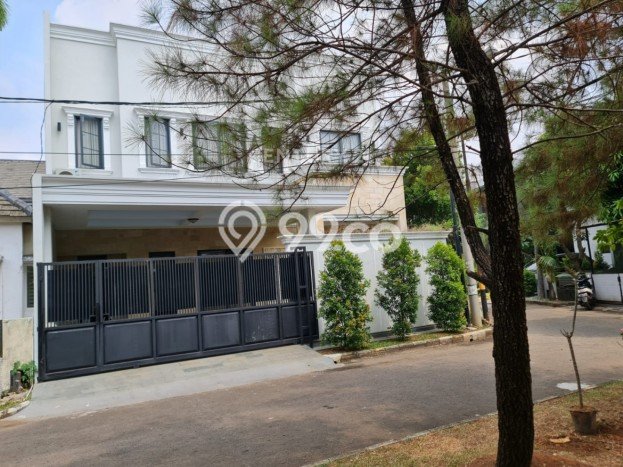 Ready to Use! Luxury House LT 202m2 Desain Modern di BSD City Ready to Use! Luxury House LT 202m2 Desain Modern di BSD City