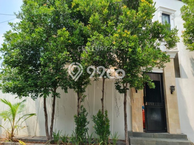 Ready to Use! Luxury House LT 202m2 Desain Modern di BSD City Ready to Use! Luxury House LT 202m2 Desain Modern di BSD City