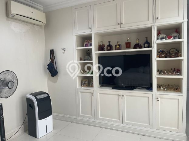Jual Rumah Luas Elegan Dengan View Eksklusif di Sunter, Jakarta Utara Jual Rumah Luas Elegan Dengan View Eksklusif di Sunter, Jakarta Utara