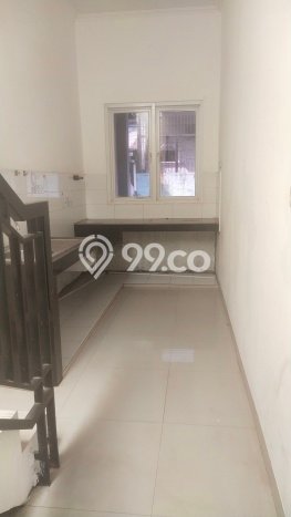 Lokasi strategis! Rumah siap huni disewakan di Kelapa Gading LB 80m2 Lokasi strategis! Rumah siap huni disewakan di Kelapa Gading LB 80m2
