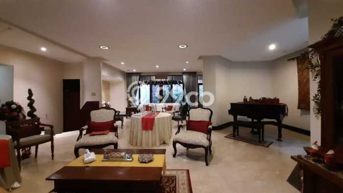 Dijual Rumah Luas Megah Dengan View Eksklusif di Pulomas, Jakarta Timur Dijual Rumah Luas Megah Dengan View Eksklusif di Pulomas, Jakarta Timur