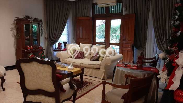 Dijual Rumah Luas Megah Dengan View Eksklusif di Pulomas, Jakarta Timur Dijual Rumah Luas Megah Dengan View Eksklusif di Pulomas, Jakarta Timur