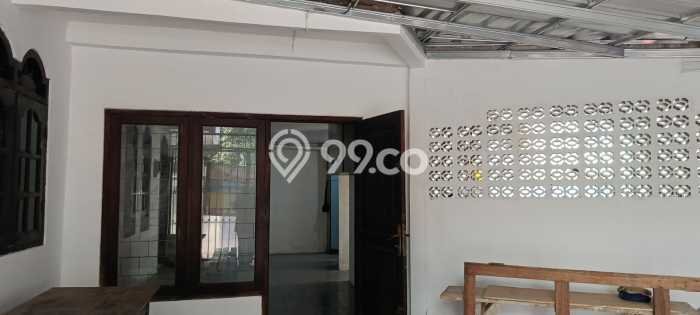 Disewakan! Rumah 5 Kamar Tidur &
2 Kamar Mandi di Pondok Kopi, Jakarta Timur Disewakan! Rumah 5 Kamar Tidur &
2 Kamar Mandi di Pondok Kopi, Jakarta Timur
