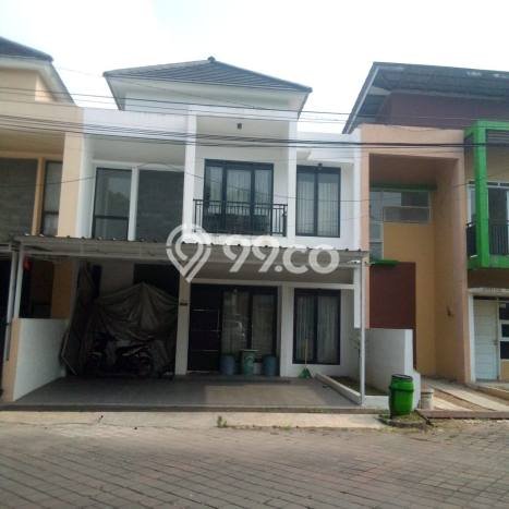 Dijual Rumah 5 Kamar Lokasi Ideal Bagus dan Strategis di Margahayu Dijual Rumah 5 Kamar Lokasi Ideal Bagus dan Strategis di Margahayu