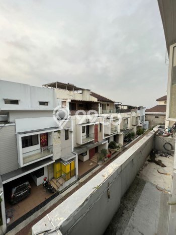 Dijual Hunian Rumah Terawat 3 Kamar di Sarijadi, Bandung Dijual Hunian Rumah Terawat 3 Kamar di Sarijadi, Bandung