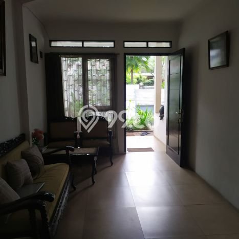 Rumah Modern 4 KT di Gatot Subroto Bandung Unfurnished Rumah Modern 4 KT di Gatot Subroto Bandung Unfurnished
