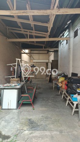 Rumah Elit Modern Tanpa Renovasi di Gatot Subroto Bandung Rumah Elit Modern Tanpa Renovasi di Gatot Subroto Bandung