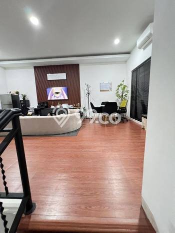 Hunian Mewah LB 350m2 Siap Huni Desain Elegan di Riau, Bandung Hunian Mewah LB 350m2 Siap Huni Desain Elegan di Riau, Bandung