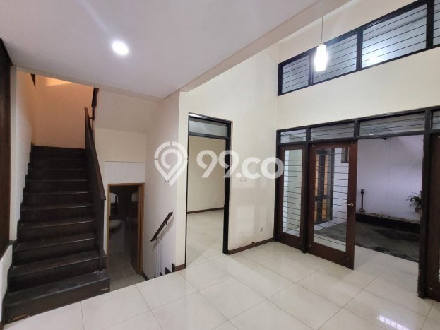 Rumah Eksklusif Dijual LT 180m2 di Batununggal, Bandung Rumah Eksklusif Dijual LT 180m2 di Batununggal, Bandung