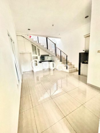 Dijual Cepat Rumah Bagus Siap Huni LB 210m2 di Arcamanik, Bandung Dijual Cepat Rumah Bagus Siap Huni LB 210m2 di Arcamanik, Bandung