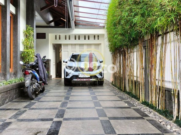 Jual Rumah Mewah Megah Dengan View Cantik di Cigadung, Bandung Jual Rumah Mewah Megah Dengan View Cantik di Cigadung, Bandung