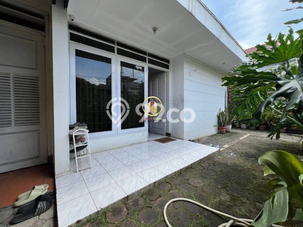 Rumah Modern 4 KT LT 220m2 di Turangga Rumah Modern 4 KT LT 220m2 di Turangga