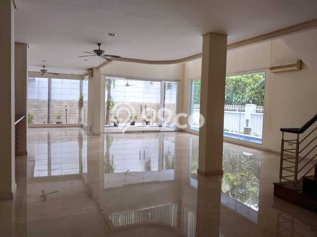 Hunian Modern dengan LT 589m2 & LB 460m2 Dikontrakkan di Pondok Indah Hunian Modern dengan LT 589m2 & LB 460m2 Dikontrakkan di Pondok Indah