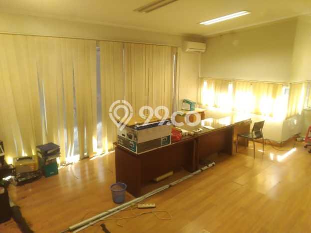 Disewakan Rumah Mewah LT 1029m2 / LB 760m2 di Kebayoran Baru, Jakarta Selatan Disewakan Rumah Mewah LT 1029m2 / LB 760m2 di Kebayoran Baru, Jakarta Selatan