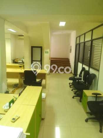 Disewakan Rumah Mewah LT 1029m2 / LB 760m2 di Kebayoran Baru, Jakarta Selatan Disewakan Rumah Mewah LT 1029m2 / LB 760m2 di Kebayoran Baru, Jakarta Selatan