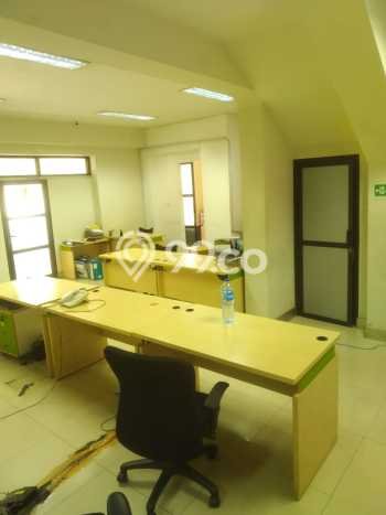 Disewakan Rumah Mewah LT 1029m2 / LB 760m2 di Kebayoran Baru, Jakarta Selatan Disewakan Rumah Mewah LT 1029m2 / LB 760m2 di Kebayoran Baru, Jakarta Selatan