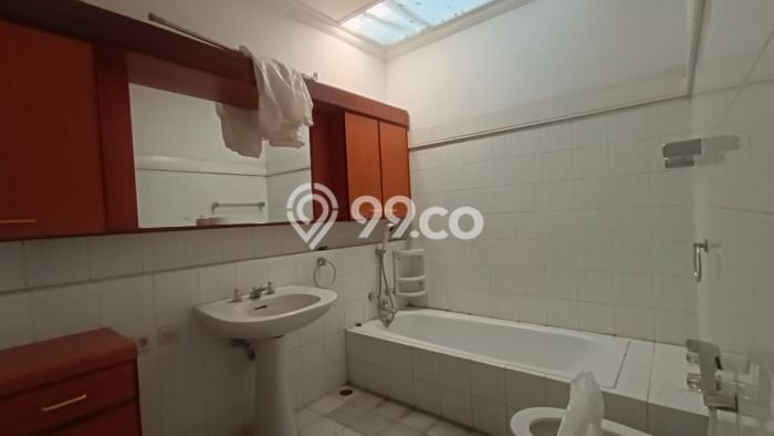 Dijual Rumah Premium dengan Fasilitas Sekitar Komplit di Menteng, Jakarta Pusat Dijual Rumah Premium dengan Fasilitas Sekitar Komplit di Menteng, Jakarta Pusat