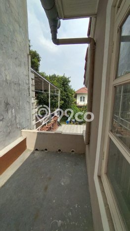 Rumah Modern 3 Kamar LT 180m2 di Kota Wisata Rumah Modern 3 Kamar LT 180m2 di Kota Wisata