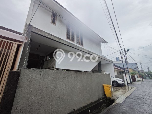 Rumah Mewah LB 190m2 Siap Pakai Desain Elegan di Pulomas, Jakarta Timur Rumah Mewah LB 190m2 Siap Pakai Desain Elegan di Pulomas, Jakarta Timur