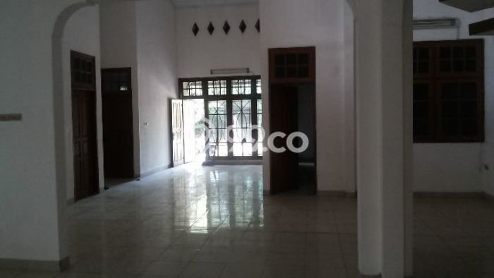 Rumah sewa siap huni 6 Kamar Tidur di Tangerang Kota, Tangerang Rumah sewa siap huni 6 Kamar Tidur di Tangerang Kota, Tangerang