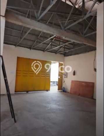 Gudang Disewa di Tangerang dengan LB 300m2 Area Komersial Ramai Gudang Disewa di Tangerang dengan LB 300m2 Area Komersial Ramai