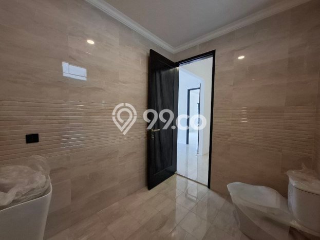 Rumah Mewah LB 420m2 Siap Pakai Desain Elegan di Galaxy, Bekasi Rumah Mewah LB 420m2 Siap Pakai Desain Elegan di Galaxy, Bekasi